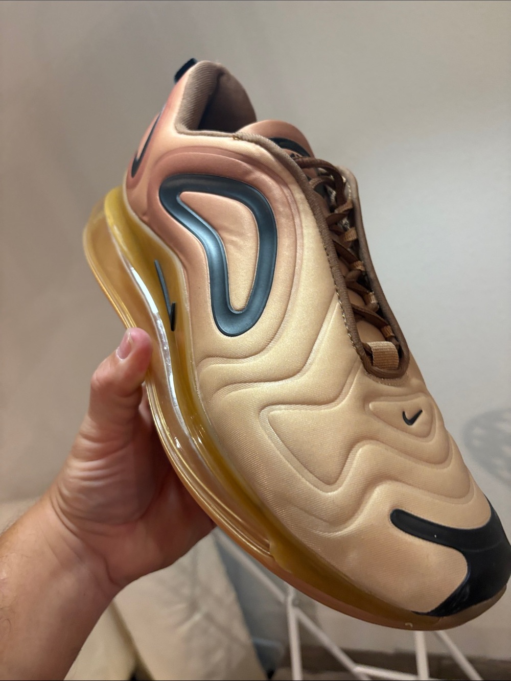 Nike Air Max 720 Desert Tan Rose Gold Sz 11